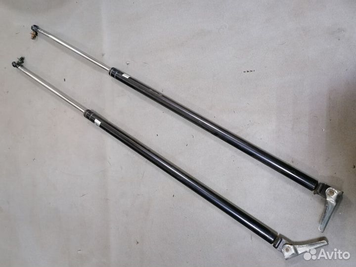 Амортизатор задней двери Toyota Lite Ace 1989