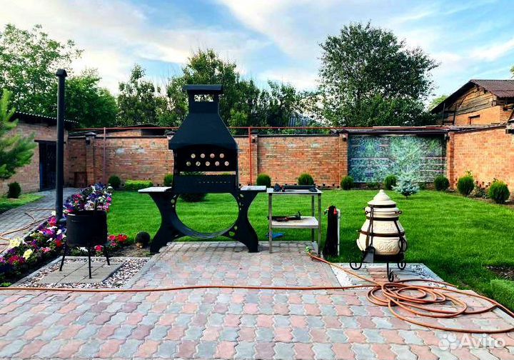 Мангал для дачи с крышей