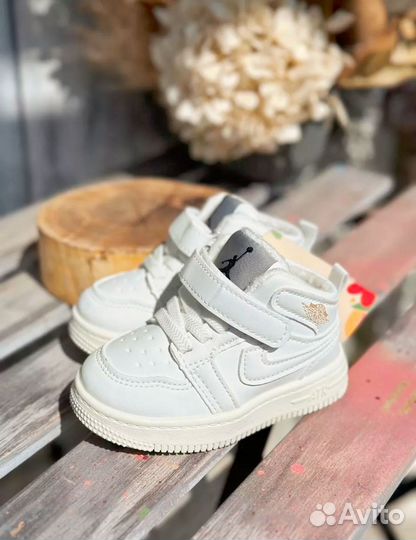 Кеды детские белые 23