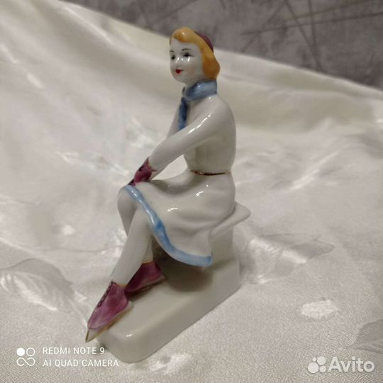 Фарфоровая статуэтка Фигуристка Полонное зхк