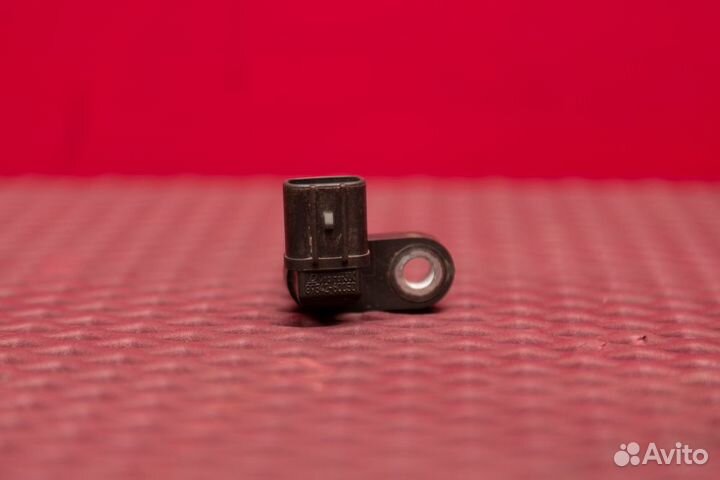 Датчик ABS правый Toyota Land Cruiser 200 1VD 2015