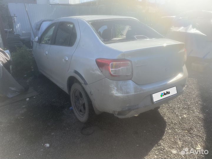 Renault Logan Stepway 1.6 AT, 2019, битый, 41 000 км