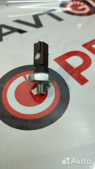 Датчик давления масла Audi Q5 8R cdnc 06.07.2009