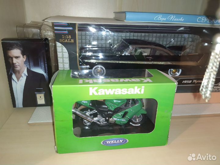 1:18 модели Мерсы, мото и другие