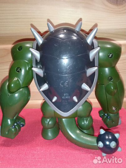 Игрушка Ультрагумангозавр Бен Тен 10