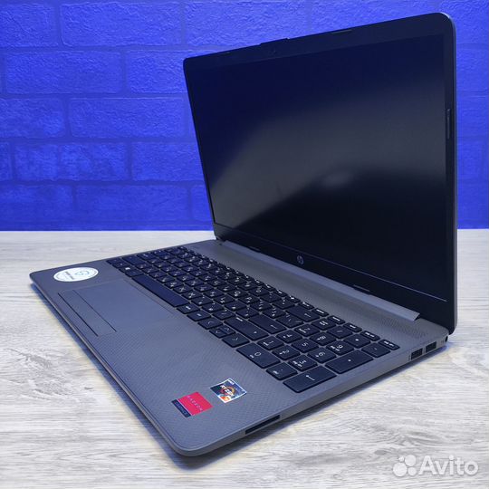 Ноутбук HP Laptop 15-qw0008ur