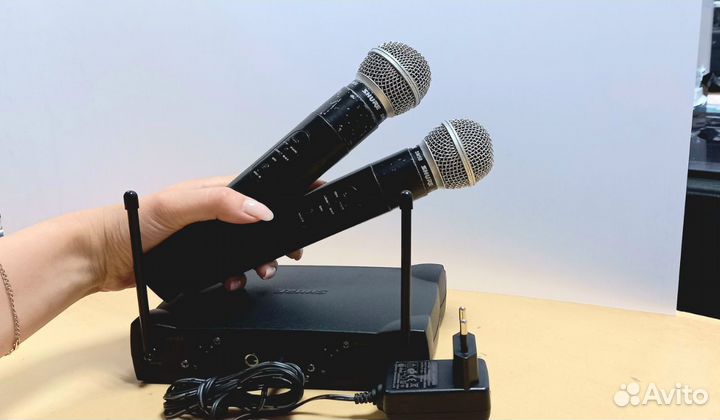 Радиомикрофон Shure UT4 + Shure SM58 (2шт)