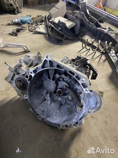 МКПП (механическая коробка переключения передач) H