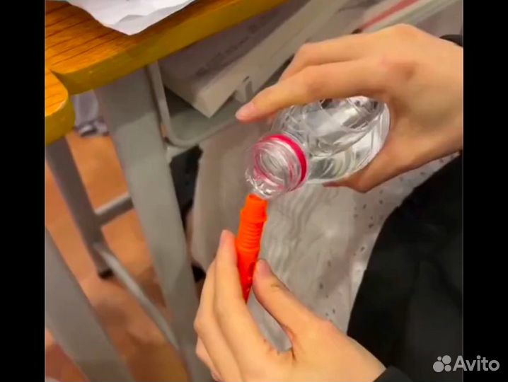 Ручка-водяной пистолет 2в1