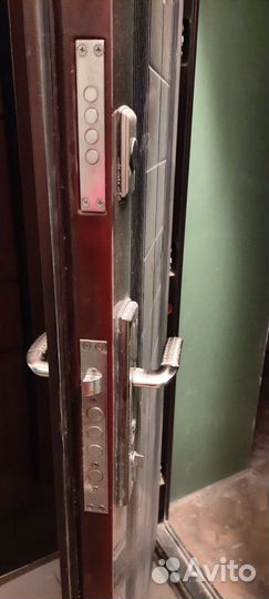 Дверь входная металлическая левая бу