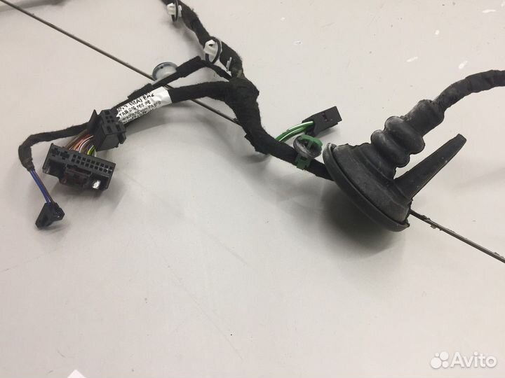 Электропроводка двери передней левой (Audi Q3)
