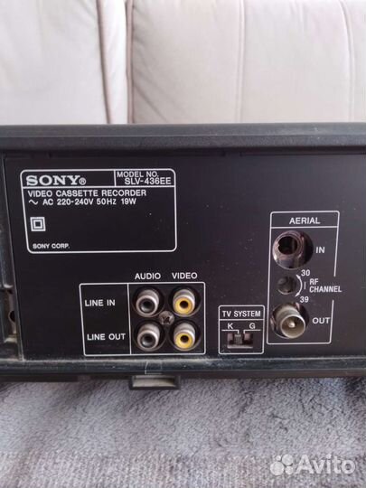 Видеомагнитофон sony DA 4 PRO