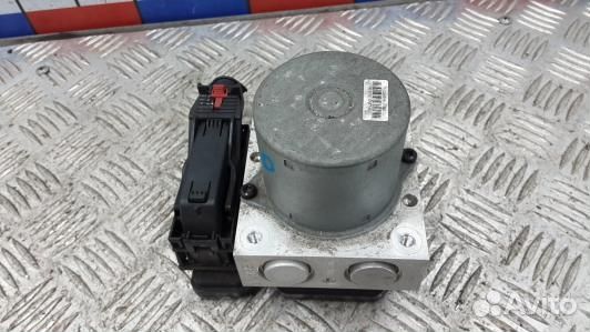 Блок ABS chevrolet trax (UML06KW01)