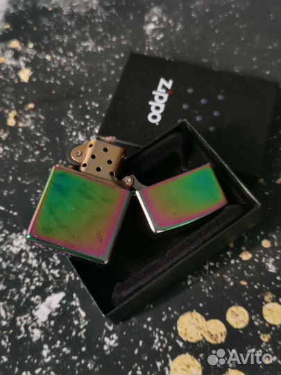 Zippo бензиновое пятно