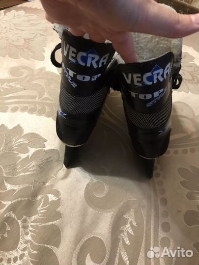 Коньки хоккейные