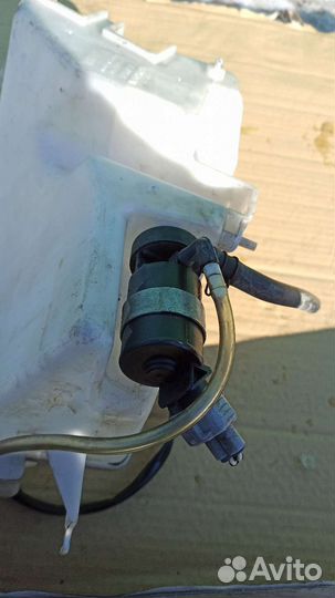 Моторчик омывателя фар Toyota Land Cruiser 100