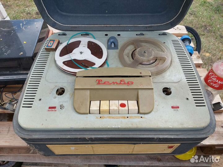 Катушечный магнитофон