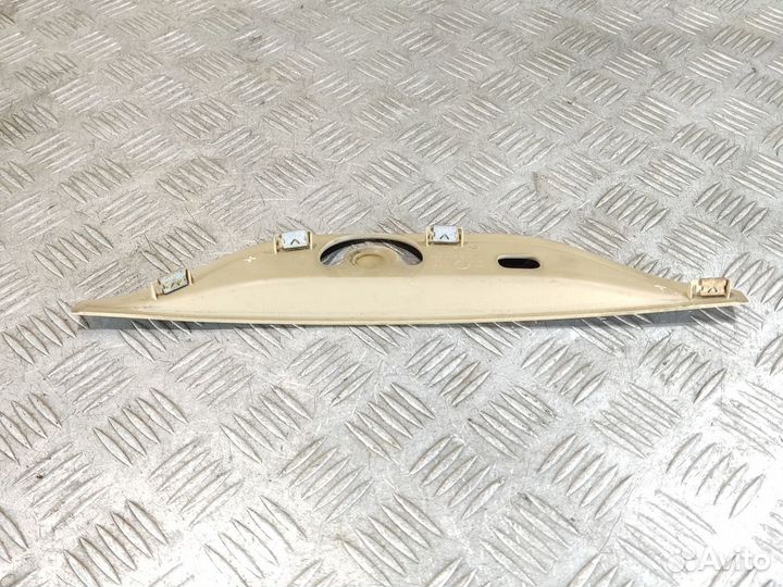 Обшивка крышки багажника Volkswagen Touareg 2002 2