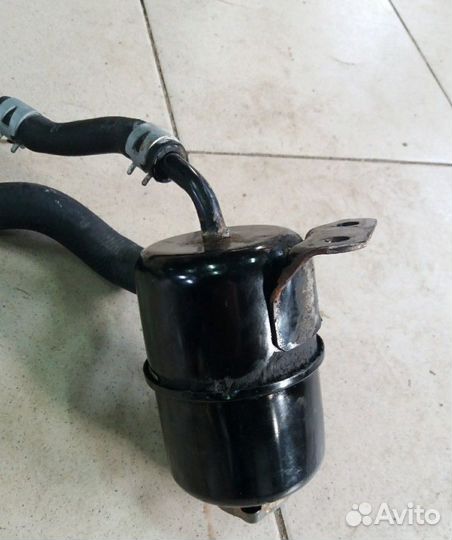 Бачок гура Mitsubishi Pajero Sport 1