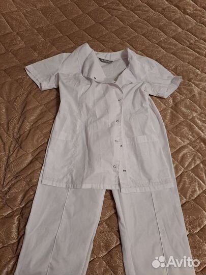 Медицинский костюм женский 42