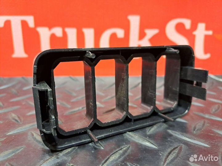 Рамка кнопок Mercedes-Benz Axor, камаз 5490