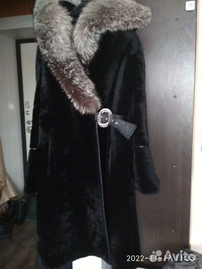 Шуба мутоновая с капюшоном 48 50