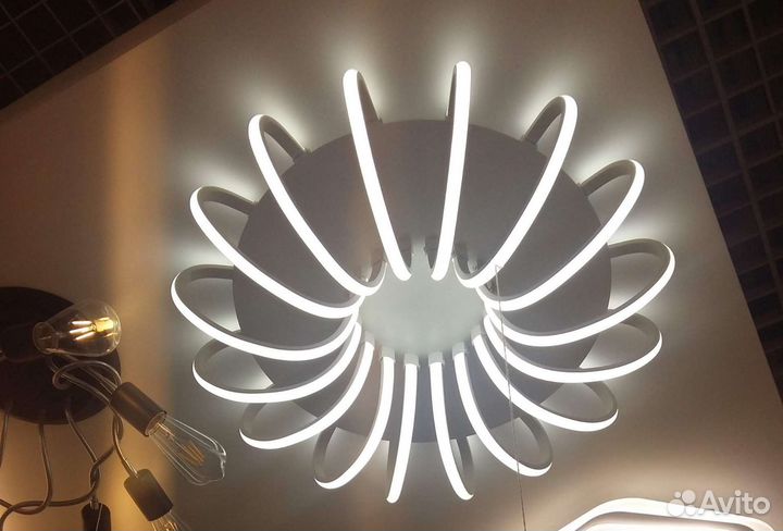 Люстра потолочная светодиодная бу