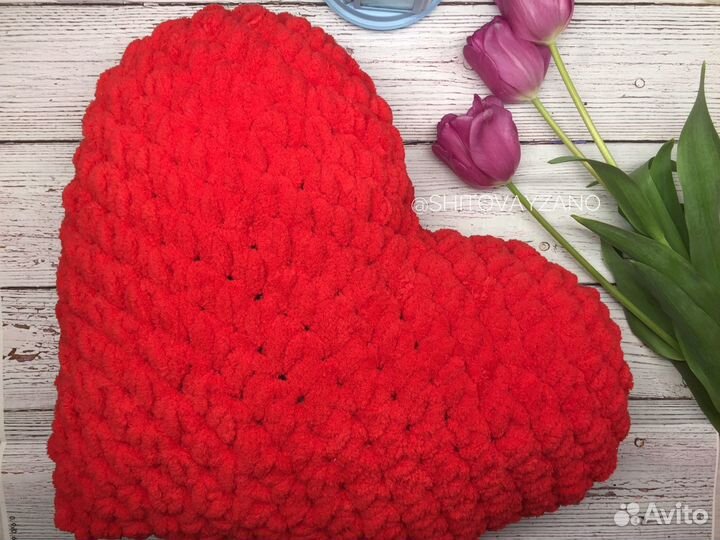Подушка-сердце вязаная