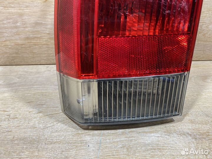 Фонарь задний левый Volvo XC70, V70 Арт. 110296