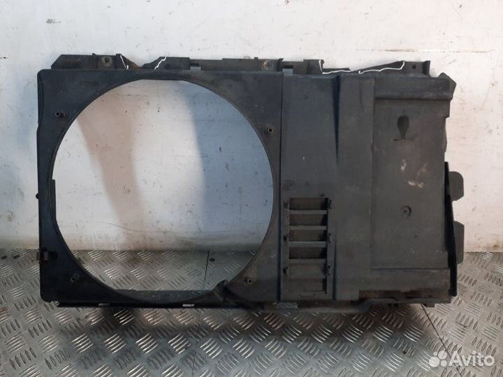 Диффузор (кожух) вентилятора Peugeot 406 универсал