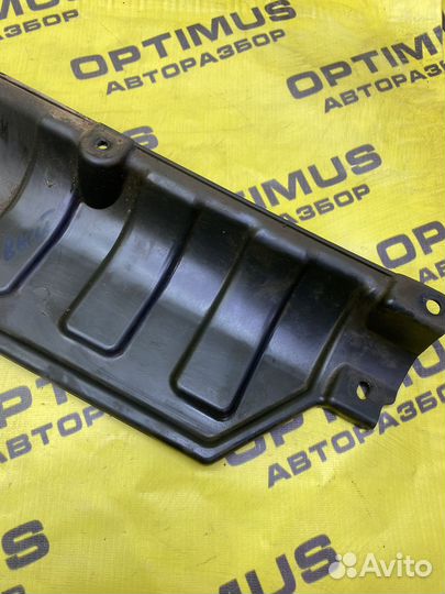 Пыльник двигателя левый Kia Rio 3