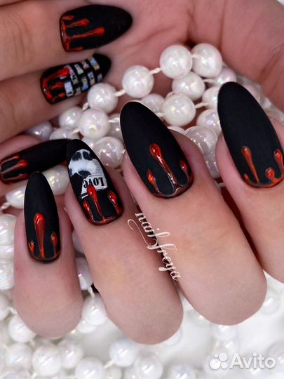 Мастер маникюра и педикюра