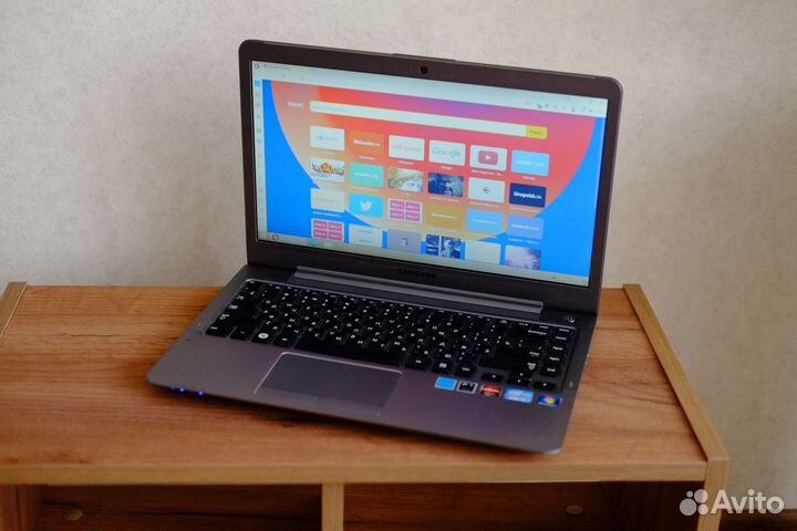 Ультрабук Samsung 530U4B-S01 (8/256)