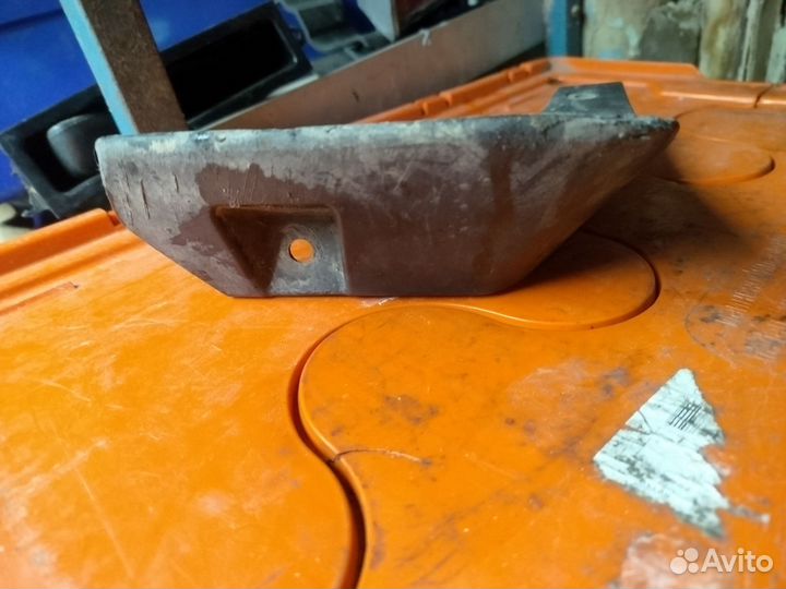 Брызговик задний левый киа рио 3 седан