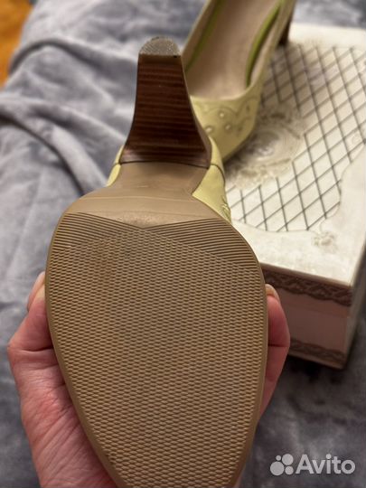 Туфли салатового цвета размер 37