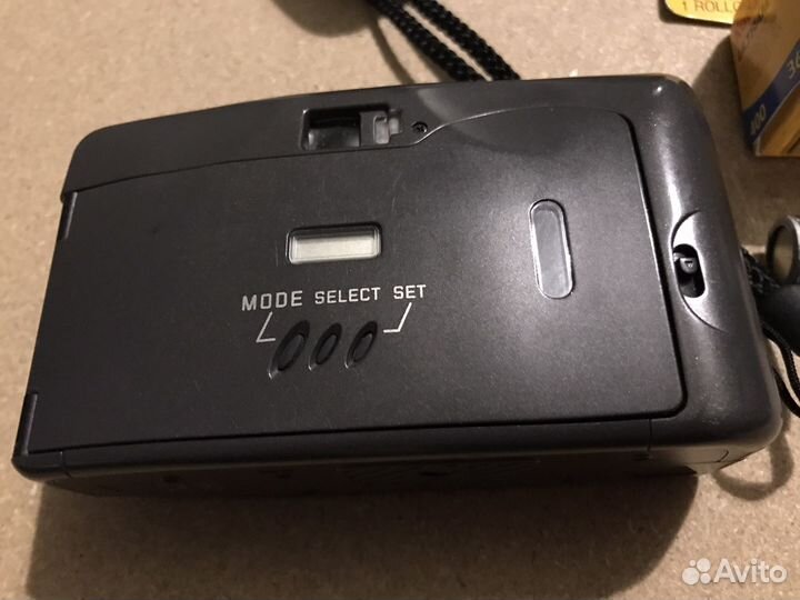 Плёночный фотоаппарат Leica Mini Zoom