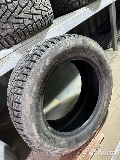 Pirelli Winter Ice Zero 225/60 R18 104T