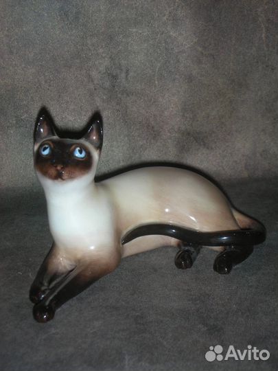 Кошка Royal Doulton