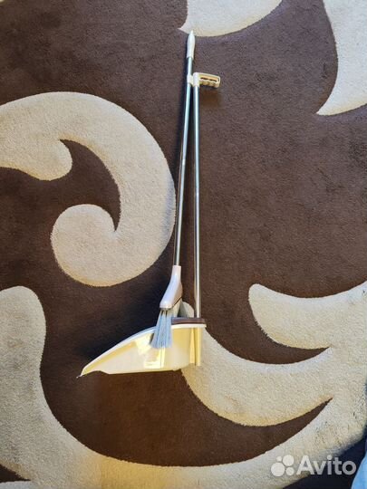 Метла с совком