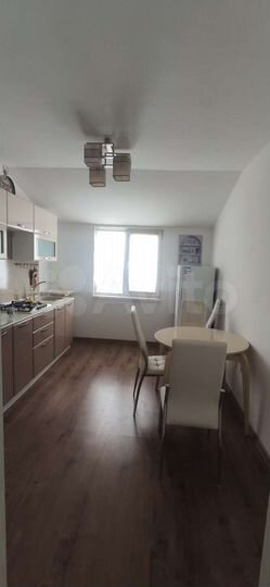 2-к. квартира, 52 м², 5/5 эт.