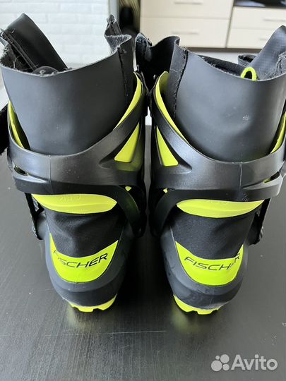 Лыжные ботинки коньковые Fisher RCS