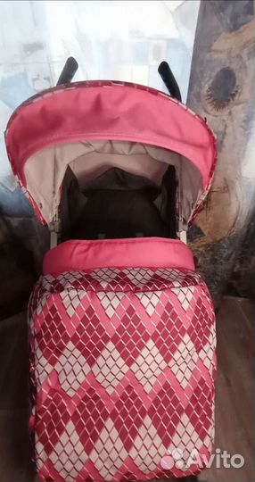 Прогулочная коляска