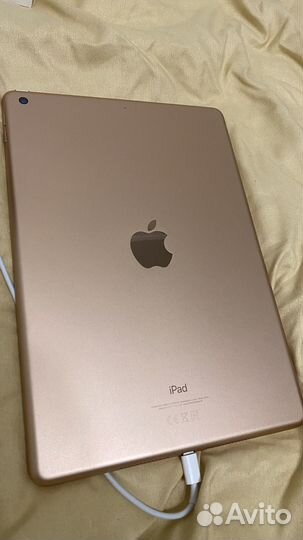 iPad 7 2019 32gb + ipencil + клавиатура