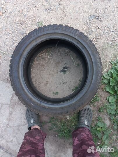 Bridgestone Blizzak Ice 235/45 R17