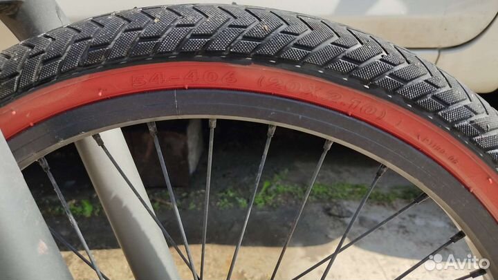 Трюковой велосипед BMX Mongoose Capture