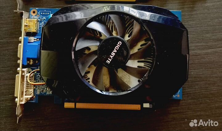 Видеокарта Gigabyte на 512 mb