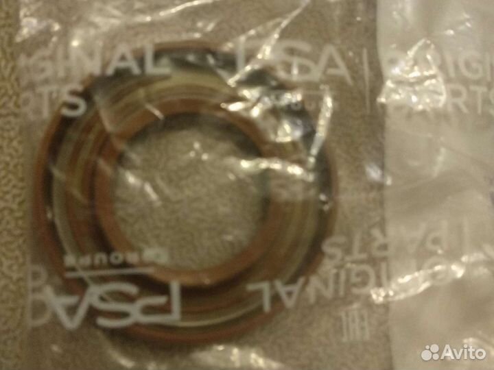 Сальник распредвала 2.0 TDCi Ford Citroen Peugeot