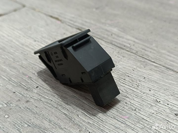 Кнопка открывания багажника для Skoda Octavia A5