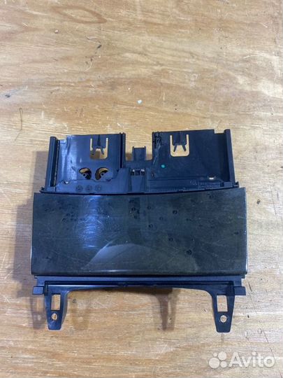 Пепельница Mercedes-Benz C-Class W204 M271KE18ML