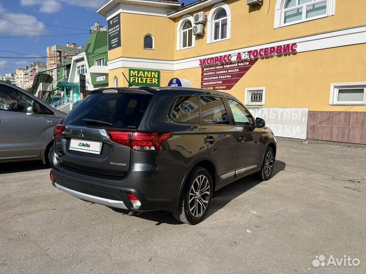 Mitsubishi Outlander 2 CVT, 2015, 139 949 км